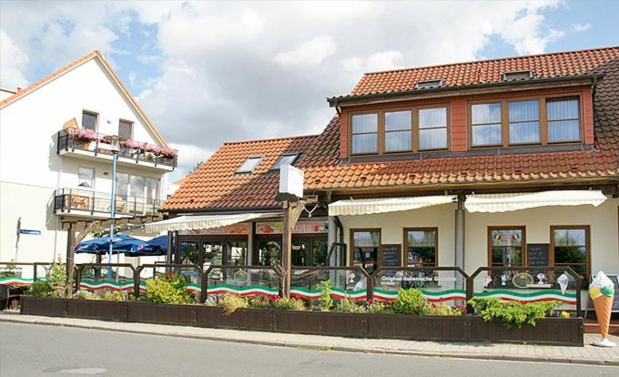Hotel Zur Bruecke Greifswald Exterior photo