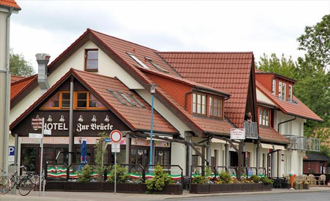 Hotel Zur Bruecke Greifswald Exterior photo